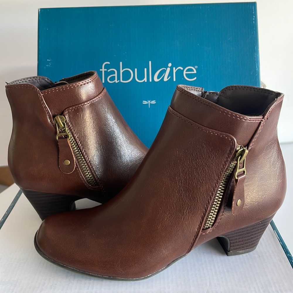 Fabulaire Booties - Picture 3 of 8